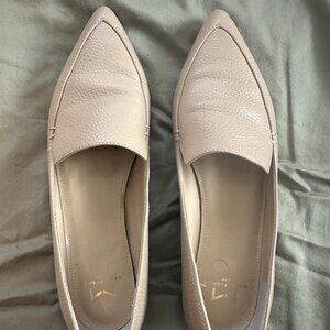 Marc Fisher Zurri Nude Pointed-Toe Loafers – Size 6.5 – Excellent Condition